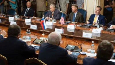 olrajt - Nie na darmo spotykał się z rosyjskimi senatorami w Moskwie.