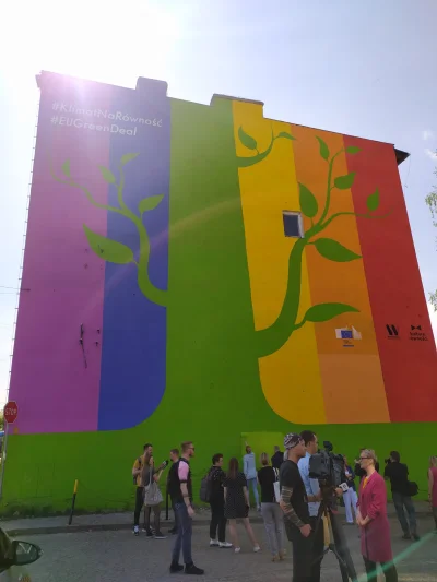 mroz3 - >Oficjalnie odsłoniliśmy mural #KlimatNaRówność. Dzisiaj o godzinie 10:00 wsp...