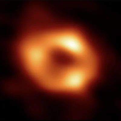 KosmicznyJanusz - Zobaczyliśmy wczoraj pierwszy obraz nasze centralnej czarnej dziury...