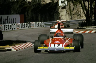 Gentleman_Adrian - Niki Lauda 1974 rok, pokazuje jak się jeździ Ferrari po torze w Mo...