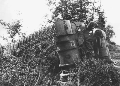 wfyokyga - Sherman się przewrócił i nikt mu nie pomoże.
#nocneczolgi