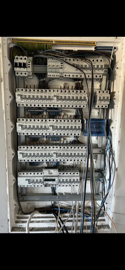 mbrl2067 - Siemanko. Jest tu może jakiś elektryk co by sie wypowiedział ile może kosz...