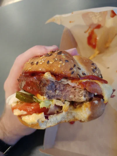 Mateusz_G - #fastfood #burger #jedzenie #orlen konkret burger na orlenie, zajebisty