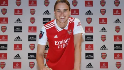 P.....a - Vivianne Miedema zostaje w Arsenalu przynajmniej na kolejny sezon!

#mied...