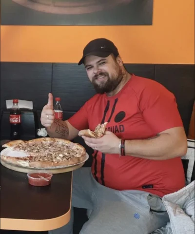 Dig_33 - Bobby Kraj już czeka na wyjazd, ale najpierw pizza za dyszkę( ͡° ͜ʖ ͡°)
#f1...