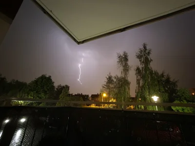 Maceek6 - Popełniłem takie zdjęcie będąc po wpływem 
#wroclaw #burza