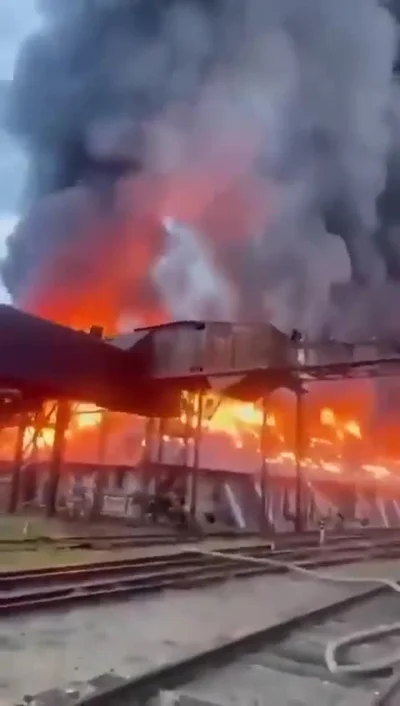 zafrasowany - Płonie kolejna fabryka, tym razem oleju, Kamienka 70 km na zachód od Pe...