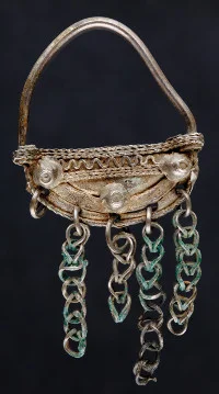 witulo - Innym przykładem średniowiecznej biżuterii słowianek jest zausznica

https...