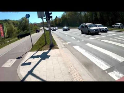 sargento - > Co pedalarz robi widząc ścieżkę rowerową?

@TakiGupiZeSzok: bitch, ple...