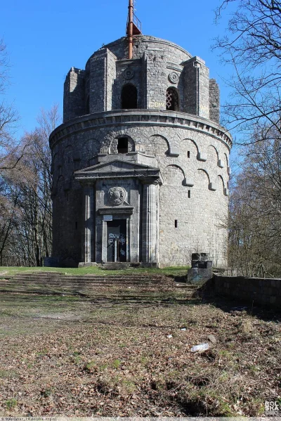winobranie - Jedna z niewielu ocalałych w Polsce wież Bismarcka jest w Szczecinie.