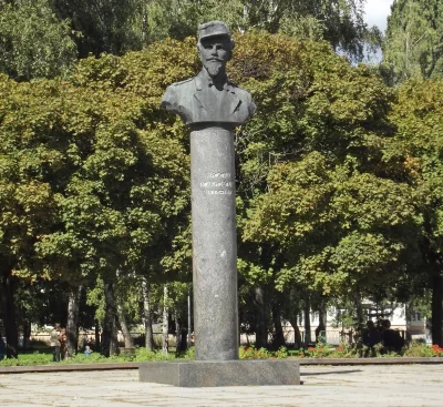 Tom_Ja - Żytomierz, Ukraina, róg ulic Kijowskiej i Wschodniej, na zdjęciu pomnik Jaro...
