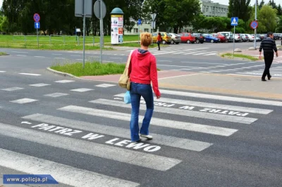 andrzej67 - § Pieszy wchodzący na jezdnię lub torowisko, albo przechodzący przez jezd...