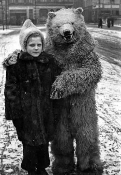 weeden - Ale creepy jest to zdjęcie ᶘᵒᴥᵒᶅ 

Starogard Gdański, zima 1953r. 

#creepy ...