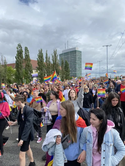 R187 - Zdjęcie z dzisiejszego #marszrownosci w Gdańsku. Czy ktoś z przeciwników LGBT ...