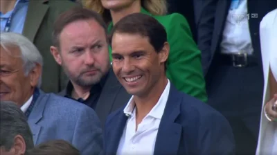 imnotnorm - na zdjęciu legenda sportu

a przed nim tenisista Rafael Nadal
#mecz
