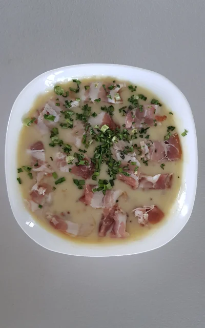 NotYetDefined - #obiad 
Holenderska #zupa musztardowa

Składniki:
#boczek #maslo ...