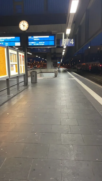 vlahbej - Nie wiem co się odjaniepawlilo w Niemczech ale dziś pociągi pojawiają się r...