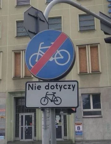 blurred - #rower Dyskryminacja białych pedałów w Łodzi