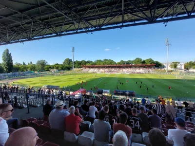 f.....g - Stadion powoli sie zapełnia. Pierwszy gwizdek o 19:11. Rekord frekwencji ma...