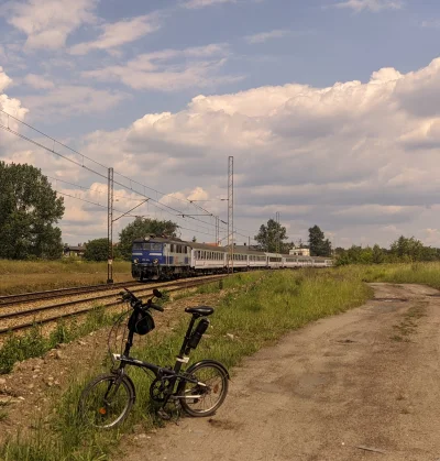 sylwke3100 - Moje ulubione połączenie czyli #rower i #pociagi 

Tutaj bolid w Katowic...