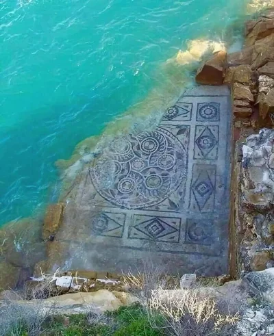 IMPERIUMROMANUM - Mozaika rzymska obmywana przez wody Eufratu

Mozaika rzymska obmy...