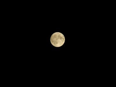 GOHAN - @Fevx: Heh, właśnie nauczyłem się robić zdjęcia księżyca, jeszcze tylko teleo...