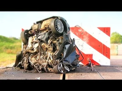 jagodowy_krol - Tutaj jest uderzenie przy 200km/h w nieruchomą przeszkodę betonową. P...