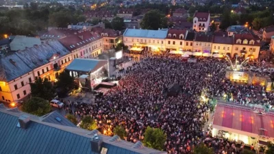 Pawel993 - @Rachey: no dokladnie niby wszyscy chca miec park na rynku ale jak są jaki...