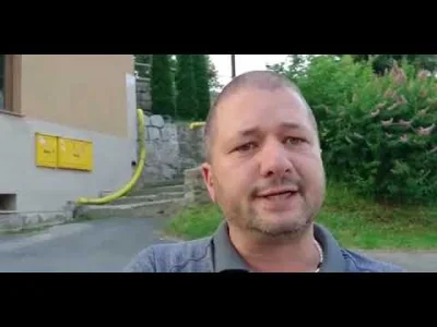 PiO7R - @wataf666: Marcin Parówa Bustowski. Gościu zaczepia ludzi i pyta czemu dają s...