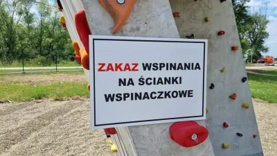 tusk - Jak opisać Polskę jednym zdjęciem

#heheszki #humorobrazkowy #polska