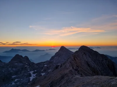 Wilqs - Trzeźwi plusuja, pijani dalej śpią ;)
#wschod #triglav