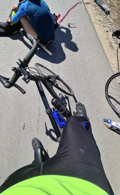 Tigermass - @elf_pszeniczny: jakies dwa miesiace temu jechalem sobie rowerem, a przed...