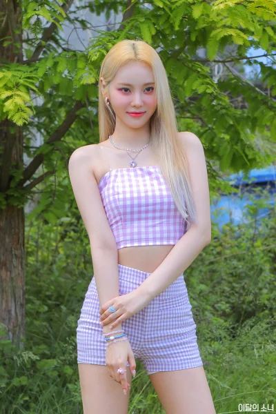 XKHYCCB2dX - #jinsoul #loona 
#koreanka