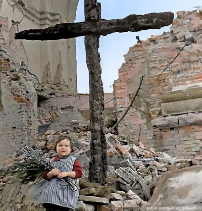 A.....i - Niedziela Palmowa, Warszawa rok 1945

Dziewczynka w ruinach Kościoła Sakr...