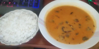 PerVi - #gotujzwykopem
Zupka na styl curry i micha ryżu ( ͡º ͜ʖ͡º)