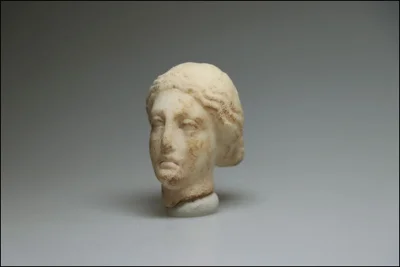 IMPERIUMROMANUM - Odkryto wyrzeźbioną głowę kobiety w Turcji

W antycznym mieście T...