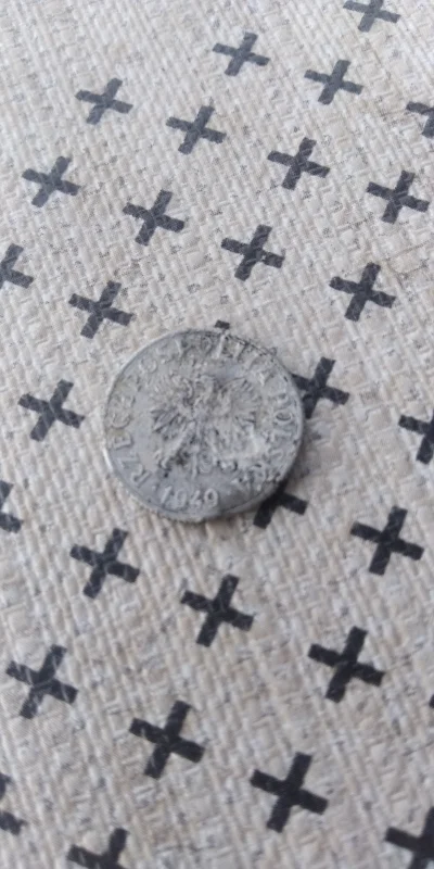 Kowixus - @Kowixus: #monety
Czy ta moneta jest cokolwiek warta 2 zdjęcie w komentarz...