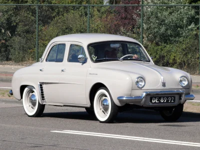 Bemol0 - @Felonious_Gru: Renault Dauphine na przyczepie