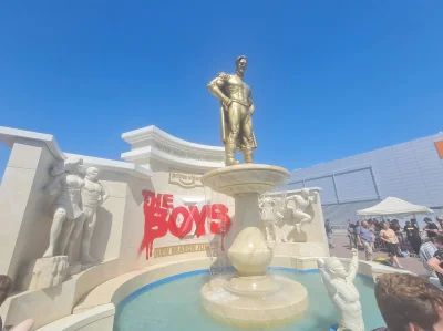 CJzSanAndreas - @macadelic: na Pyrkonie była fontanna reklamująca The boys
