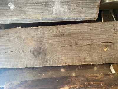 Stary_swider - rozpoznałby ktoś co to za drewno? #drewno #drzewa #stolarstwo
