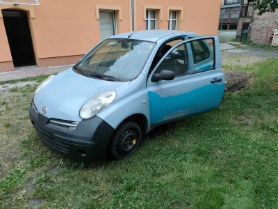 ZaQ_1 - @Omnissiah: micra z 2006, 122k km przebiegu, obita z każdej strony, pali od s...