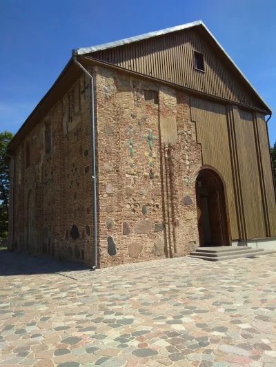 piwomojepaliwo - Kościół W grodnie, który uległ częściowemu zniszczeniu, lecz został ...