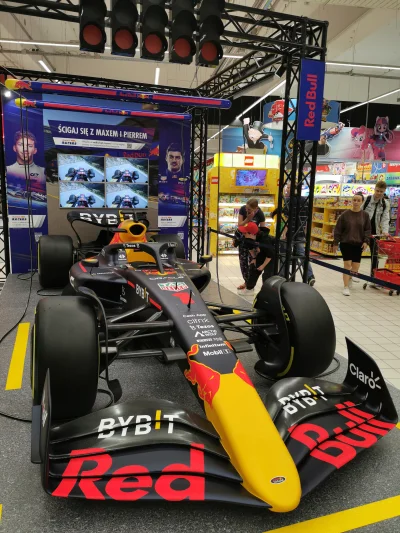 Reloaad - Carrefour Arkadia
#f1 #warszawa