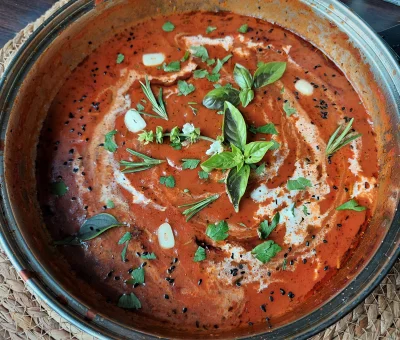 arinkao - Sos pomidorowy do gołąbków ( ͡° ͜ʖ ͡°)

#gotujzwykopem #arinkaofood