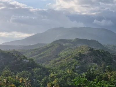 mateoaka - Wciąż jestem na Haiti. Bliżej końca niż dalej. 

To zdecydowanie najbard...