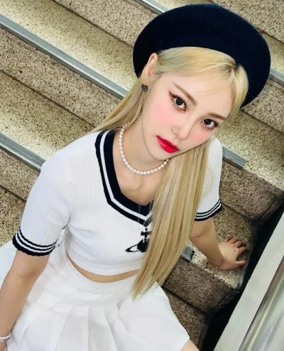 M.....m - Wróciła z dalekiej podróży ᕙ(⇀‸↼‶)ᕗ (╥﹏╥)

#jinsoul #loona #koreanka #azj...