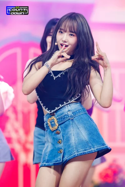 XKHYCCB2dX - #yoojung #wekimeki 
#koreanka