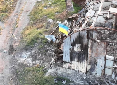 windows95 - Na Wyspie Węży znowu powiewa ukraińska flaga
(｡◕‿‿◕｡)

#wojna #ukraina ##...