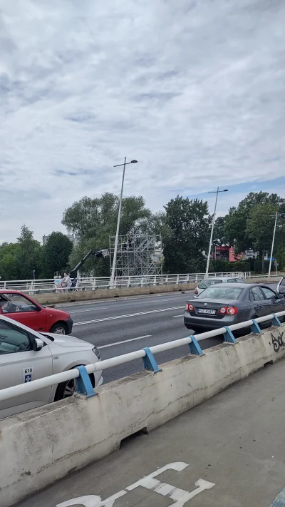 jaqqu7 - O, a co to za rusztowania na parkingu obok Mostu Zamkowego? 

#rzeszow
