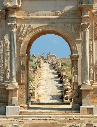 cheeseandonion - >Leptis Magna

#ruiny #libia